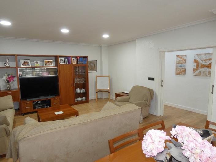 Image No.10-3 Bed Apartment for sale