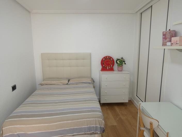 Image No.18-3 Bed Apartment for sale