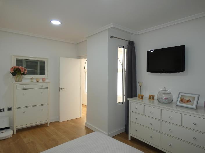 Image No.29-3 Bed Apartment for sale