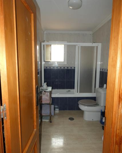 Image No.24-3 Bed Villa / Detached for sale