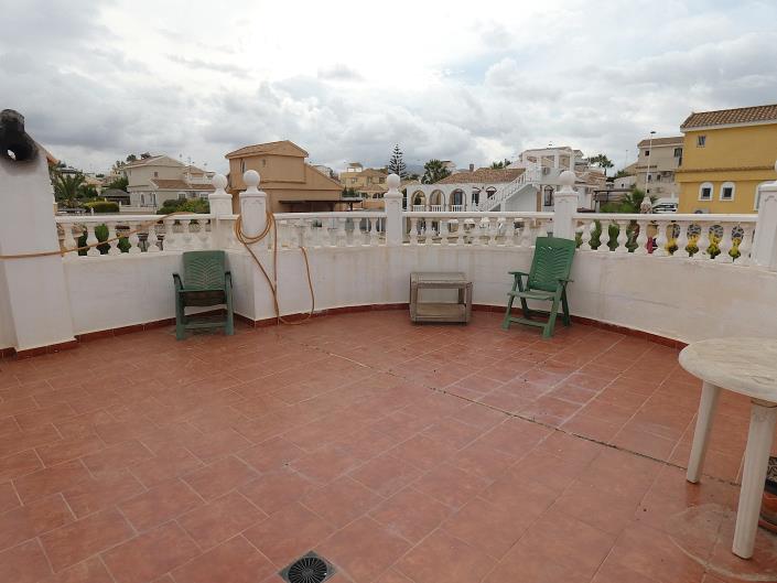 Image No.39-3 Bed Villa / Detached for sale