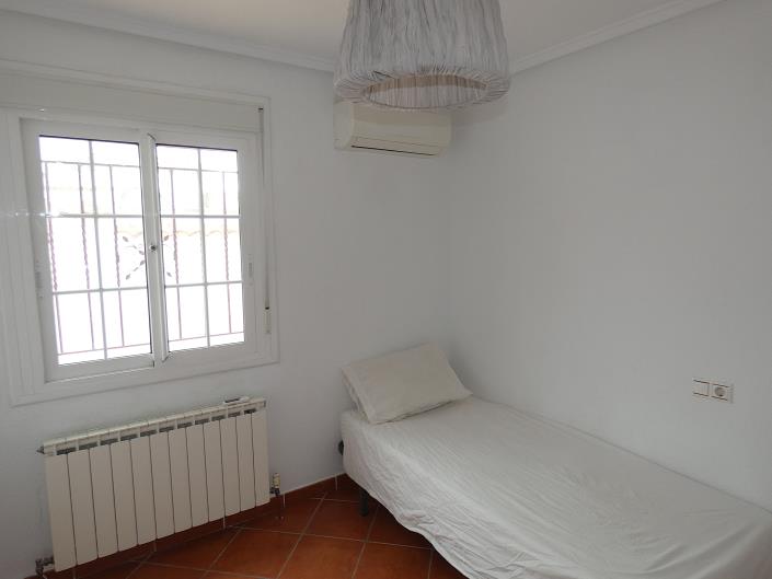 Image No.22-3 Bed Villa / Detached for sale