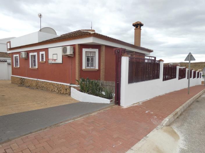 Image No.59-3 Bed Villa / Detached for sale
