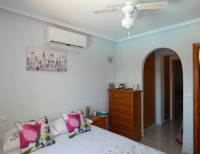 Image No.15-5 Bed Villa / Detached for sale