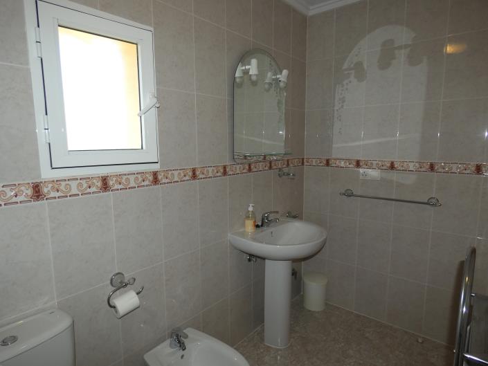 Image No.30-5 Bed Villa / Detached for sale