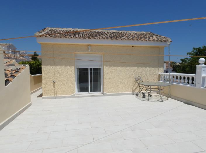 Image No.33-5 Bed Villa / Detached for sale