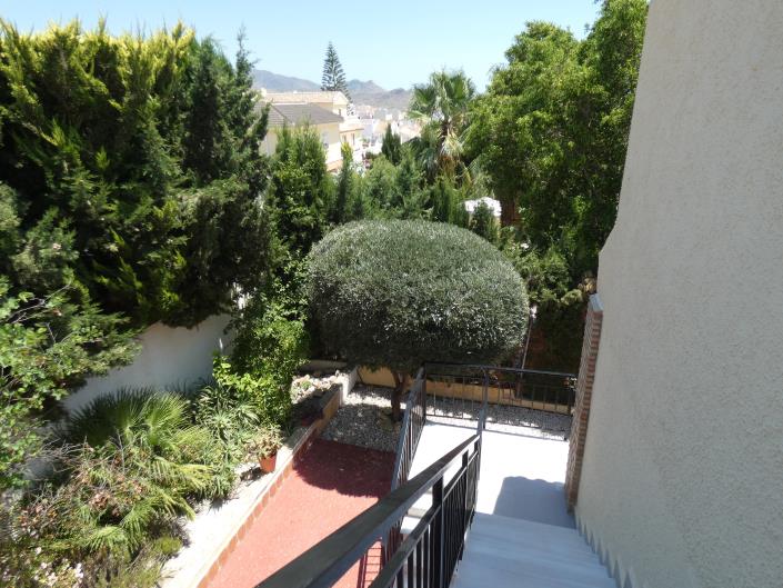 Image No.38-5 Bed Villa / Detached for sale