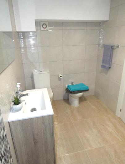 Image No.56-5 Bed Villa / Detached for sale