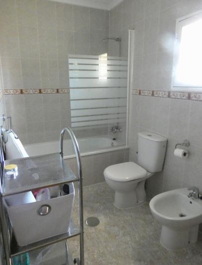 Image No.28-5 Bed Villa / Detached for sale