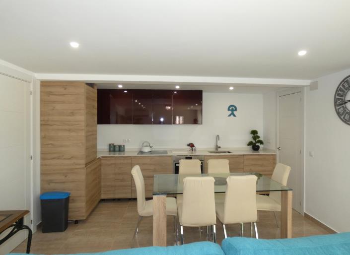 Image No.45-5 Bed Villa / Detached for sale