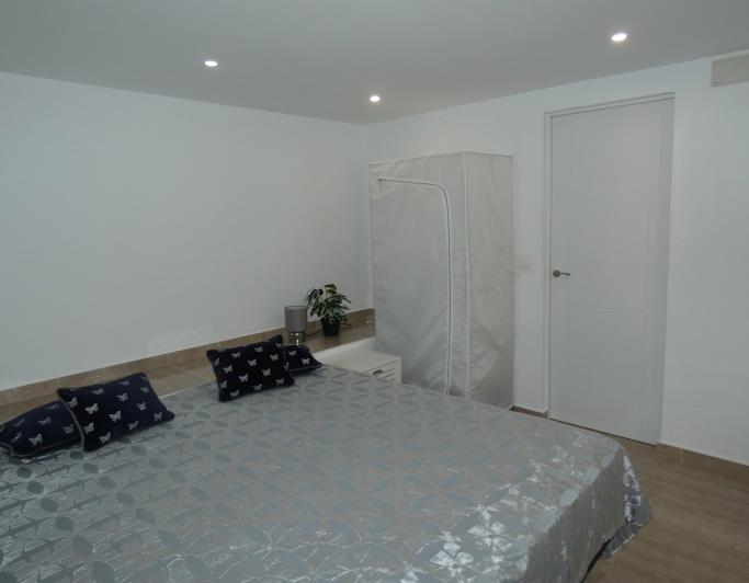 Image No.50-5 Bed Villa / Detached for sale