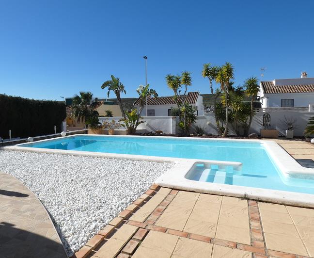 Image No.59-5 Bed Villa / Detached for sale