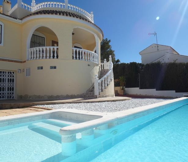 Image No.60-5 Bed Villa / Detached for sale