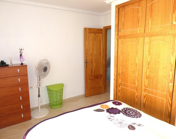 Image No.33-3 Bed Semi-Detached for sale