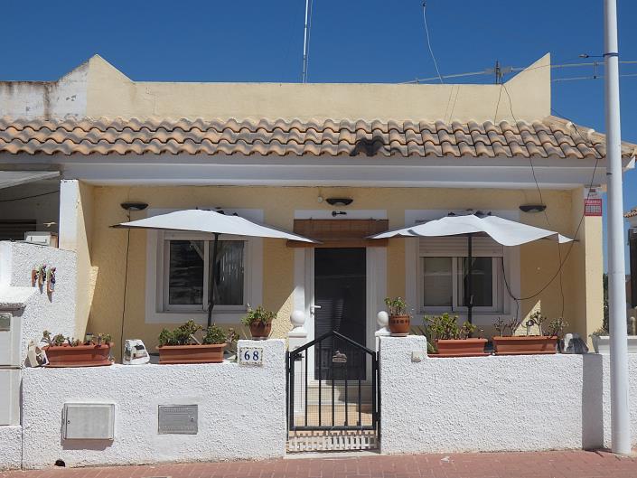 Camposol, Villa