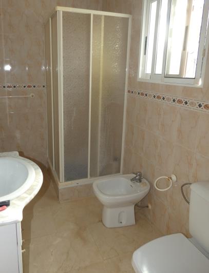 Image No.15-4 Bed Villa / Detached for sale