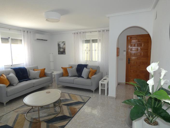 Image No.17-3 Bed Villa / Detached for sale