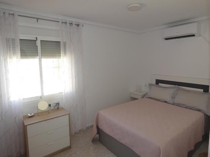 Image No.21-3 Bed Villa / Detached for sale