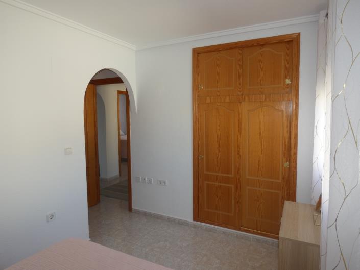 Image No.24-3 Bed Villa / Detached for sale