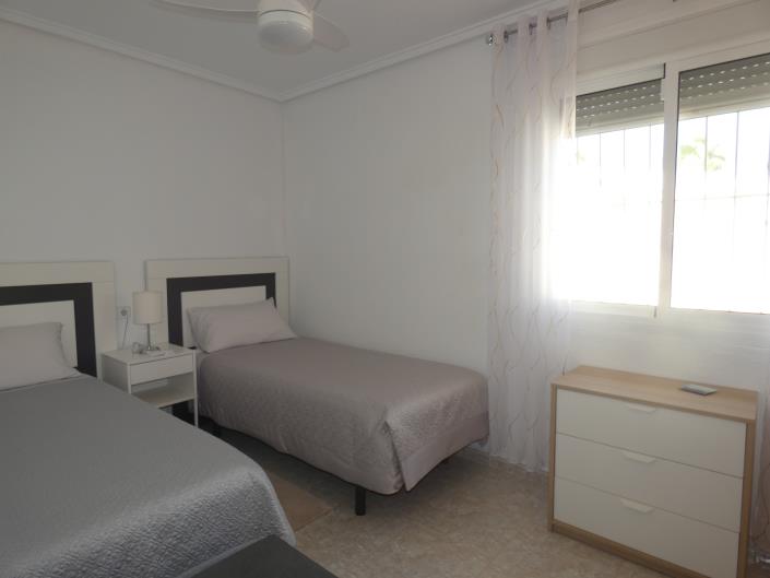 Image No.29-3 Bed Villa / Detached for sale