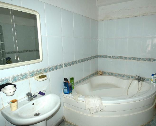 Image No.16-7 Bed Country Property for sale