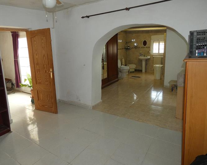 Image No.25-7 Bed Country Property for sale