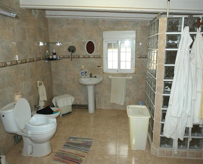 Image No.30-7 Bed Country Property for sale