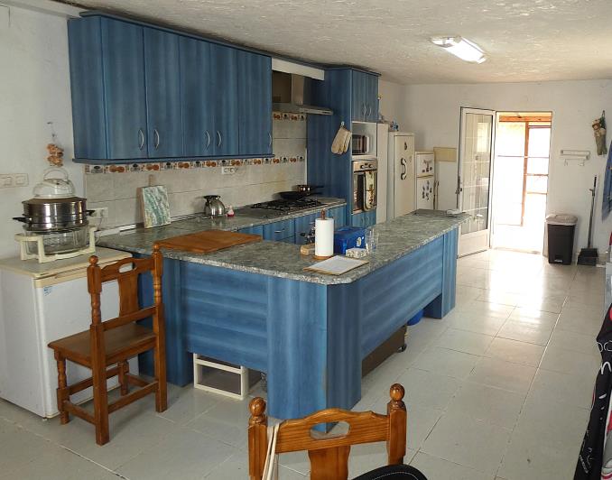 Image No.36-7 Bed Country Property for sale