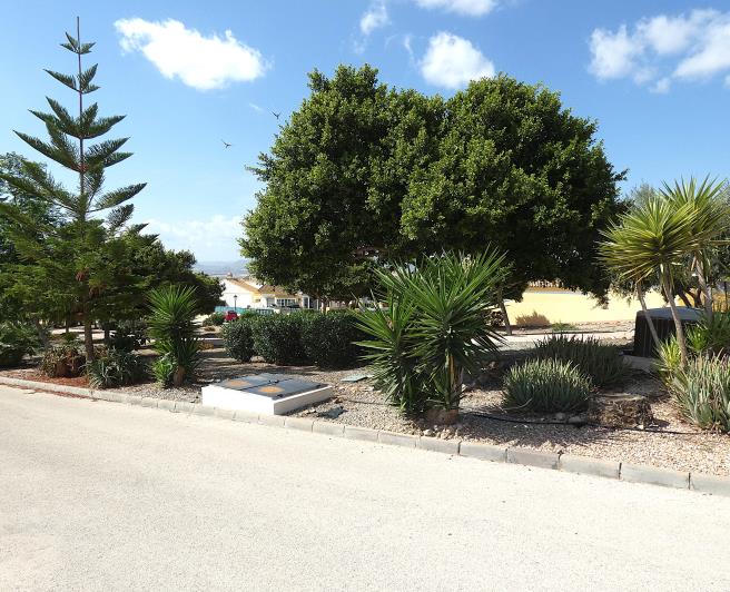 Image No.50-2 Bed Villa / Detached for sale