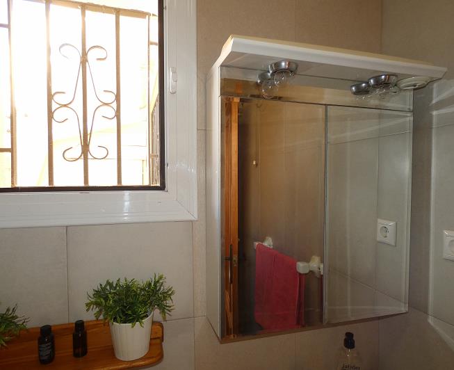 Image No.23-2 Bed Semi-Detached for sale