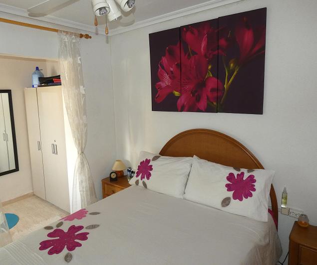 Image No.24-2 Bed Semi-Detached for sale