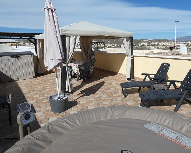 Image No.44-2 Bed Semi-Detached for sale