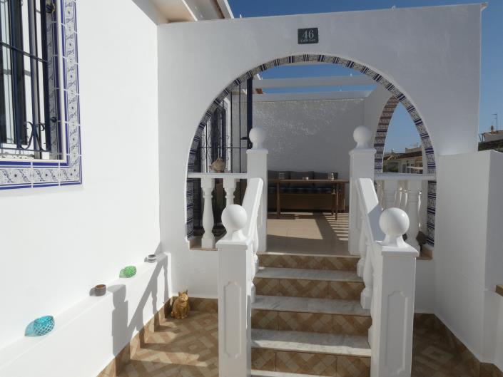 Image No.5-2 Bed Semi-Detached for sale