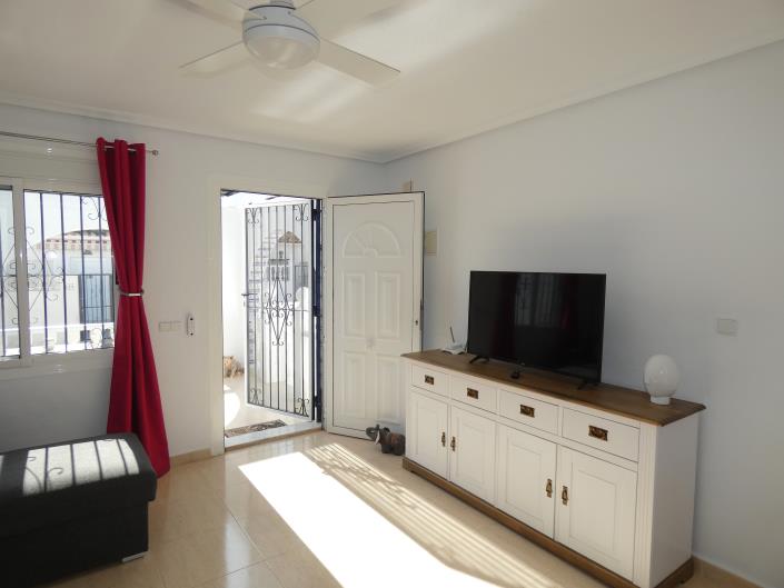 Image No.9-2 Bed Semi-Detached for sale