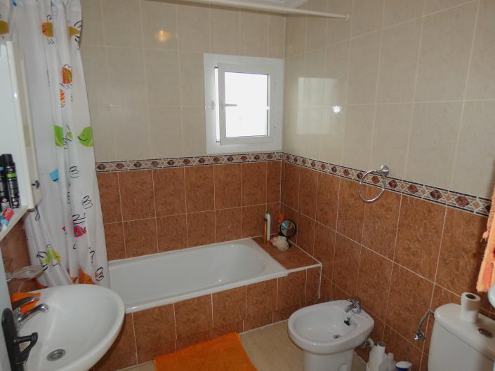 Image No.13-2 Bed Semi-Detached for sale