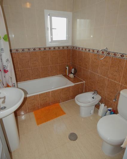 Image No.14-2 Bed Semi-Detached for sale