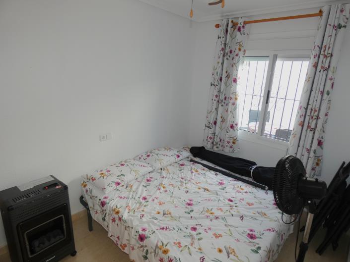 Image No.15-2 Bed Semi-Detached for sale