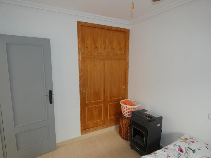 Image No.16-2 Bed Semi-Detached for sale