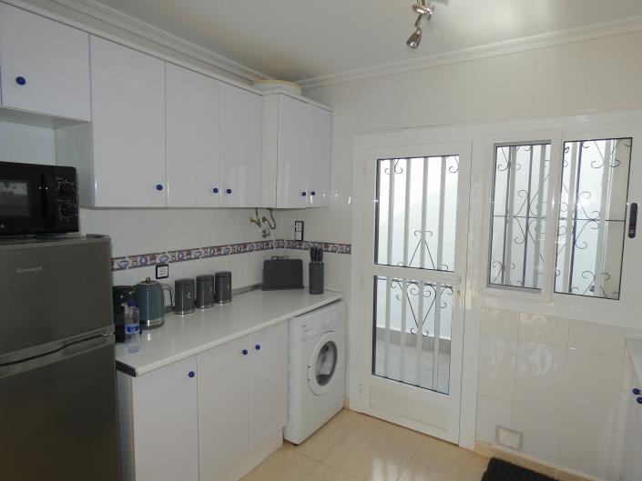 Image No.19-2 Bed Semi-Detached for sale