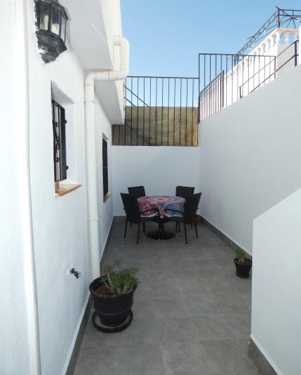 Image No.20-2 Bed Semi-Detached for sale