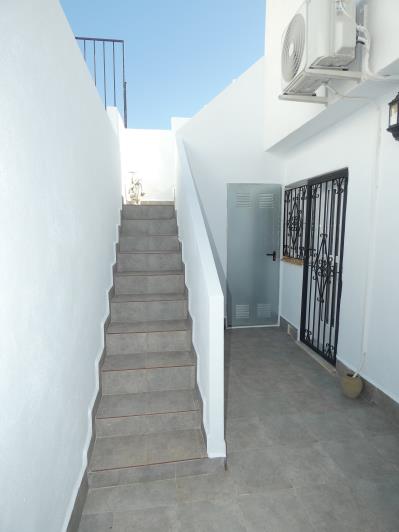 Image No.21-2 Bed Semi-Detached for sale