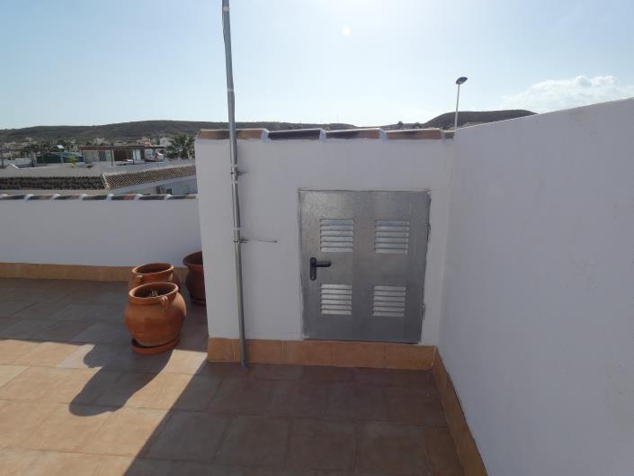 Image No.23-2 Bed Semi-Detached for sale