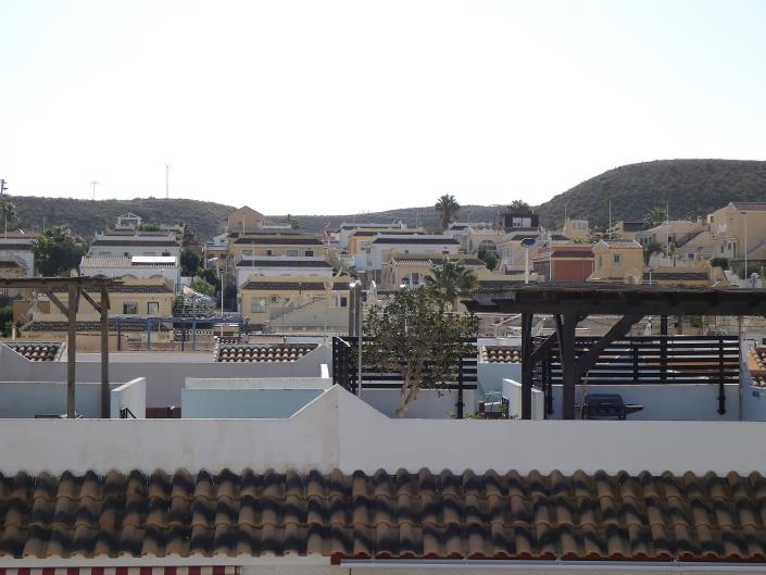 Image No.25-2 Bed Semi-Detached for sale