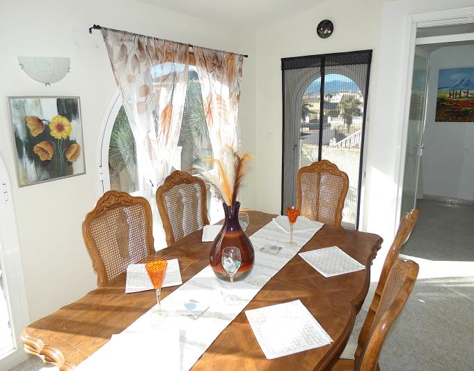 Image No.26-3 Bed Villa / Detached for sale