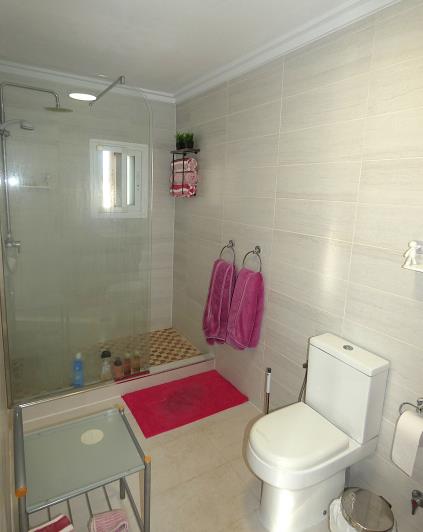 Image No.29-3 Bed Villa / Detached for sale