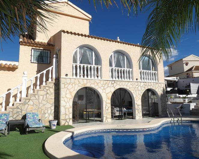 Image No.41-3 Bed Villa / Detached for sale