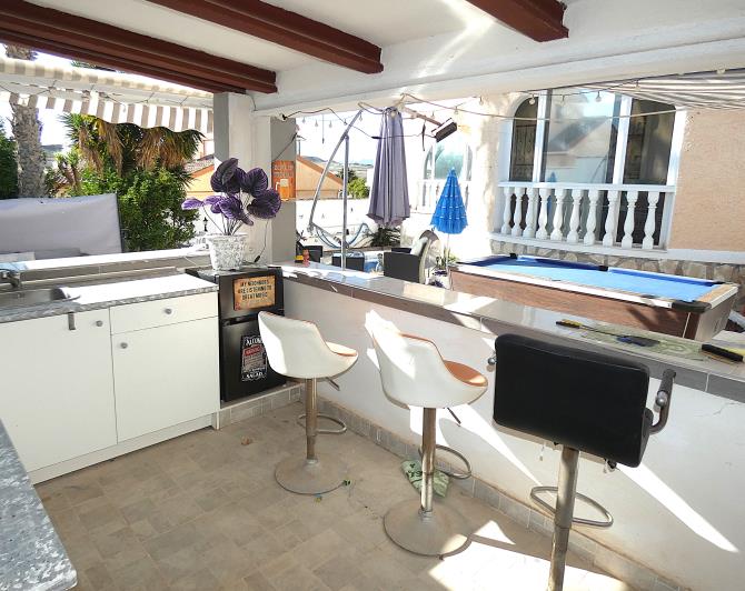 Image No.56-3 Bed Villa / Detached for sale