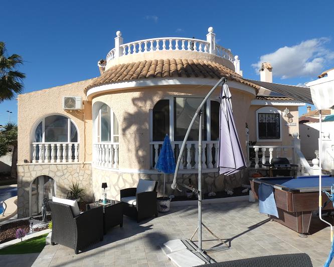 Image No.57-3 Bed Villa / Detached for sale