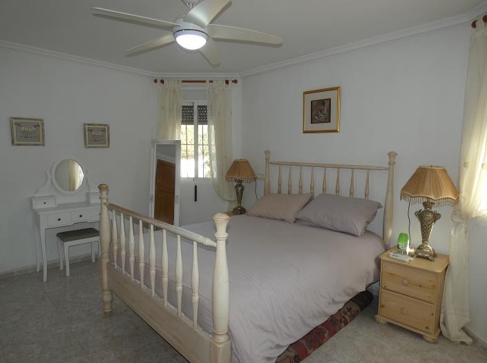 Image No.20-3 Bed Villa / Detached for sale