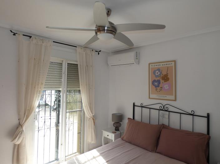 Image No.27-3 Bed Villa / Detached for sale